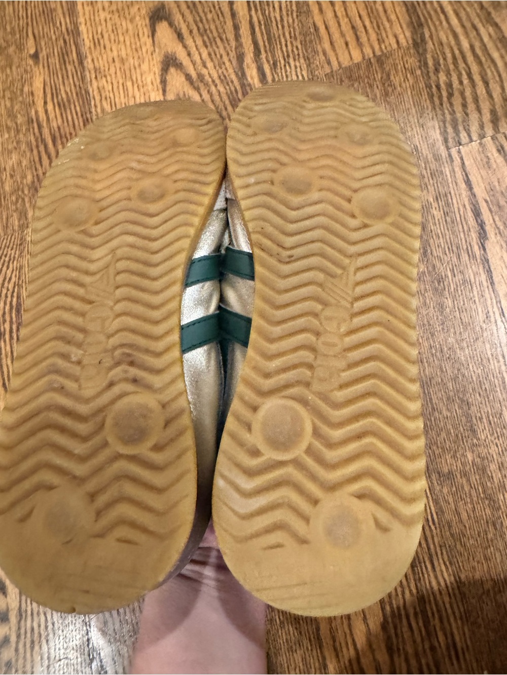 Gola Torpedo Glimmer sneakers featuring a gold and green leather design - Picture 4 of 6